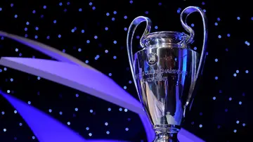 El trofeo de la UEFA Champions League El trofeo de la UEFA Champions League