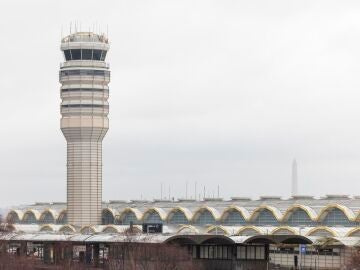 La torre de control del Aeropuerto Nacional Ronald Reagan