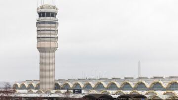 La torre de control del Aeropuerto Nacional Ronald Reagan