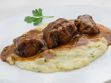 Arguiñano, sobre el rabo de toro con cerveza negra: "¡Vamos con un plato espectacular!" Arguiñano, sobre el rabo de toro con cerveza negra: "¡Vamos con un plato espectacular!"