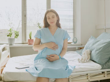 Una mujer embarazada en el hospital