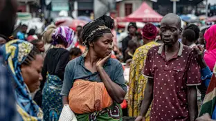 Imagen de archivo de los ciudadanos de la República Democrática del Congo siendo desplazados tras las batallas. Imagen de archivo de los ciudadanos de la República Democrática del Congo siendo desplazados tras las batallas.