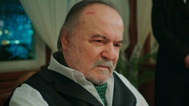 Halis impone un nuevo orden en la mansión: los Korhan deberán obedecer a Latif a partir de ahora 