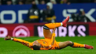 Kylian Mbappé se duele tras una entrada de Carlos Romero Kylian Mbappé se duele tras una entrada de Carlos Romero