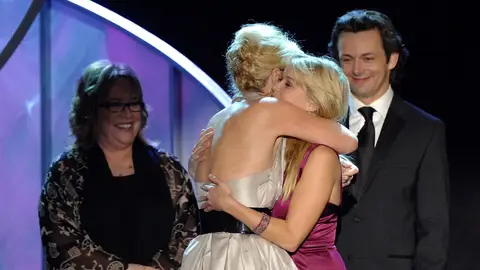 Kate Winslet y Reese Witherspoon en la entrega de premios de 2007 Kate Winslet y Reese Witherspoon en la entrega de premios de 2007