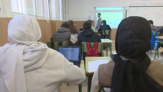 Clase con menores inmigrantes en Canarias Clase con menores inmigrantes en Canarias