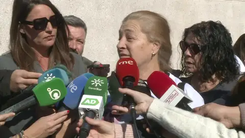 La madre de uno de los guardias civiles de Barbate La madre de uno de los guardias civiles de Barbate