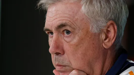 Carlo Ancelotti en la sala de prensa de Valdebebas Carlo Ancelotti en la sala de prensa de Valdebebas
