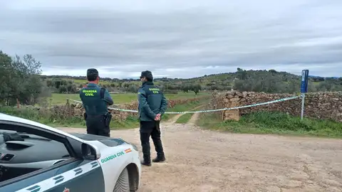 Agentes de la comandancia de la Guardia Civil de Huelva Agentes de la comandancia de la Guardia Civil de Huelva