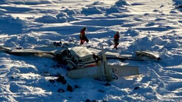 Al menos tres muertos en un accidente aéreo en Alaska (EEUU) tras hallar estrellado el avión desaparecido