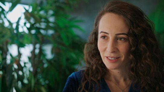 &ldquo;&iquest;Qui&eacute;n es esta se&ntilde;ora?&rdquo;: Kazim no puede dejar de fijarse en Esme, &iexcl;qu&eacute; transformaci&oacute;n!