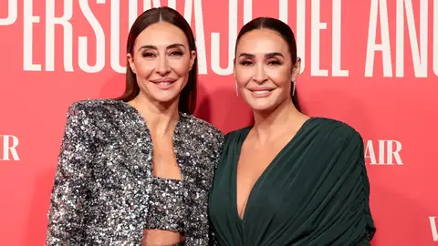 Vicky y Rocío Martín Berrocal en unos premios Vicky y Rocío Martín Berrocal en unos premios