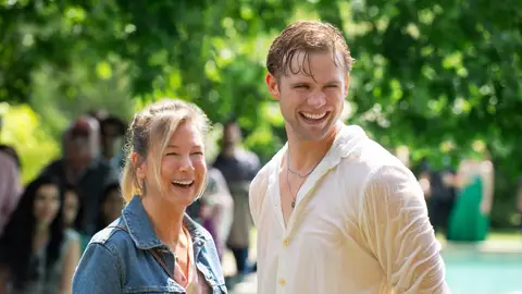 Leo Woodall y Renée Zellweger en Bridget Jones: Loca por él Leo Woodall y Renée Zellweger en Bridget Jones: Loca por él