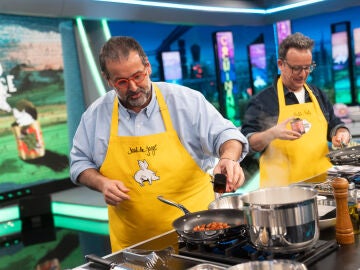 David de Jorge debuta como cocinero en el programa y pone a prueba a &Aacute;ngel Ll&agrave;cer y Pablo Motos en los fogones.