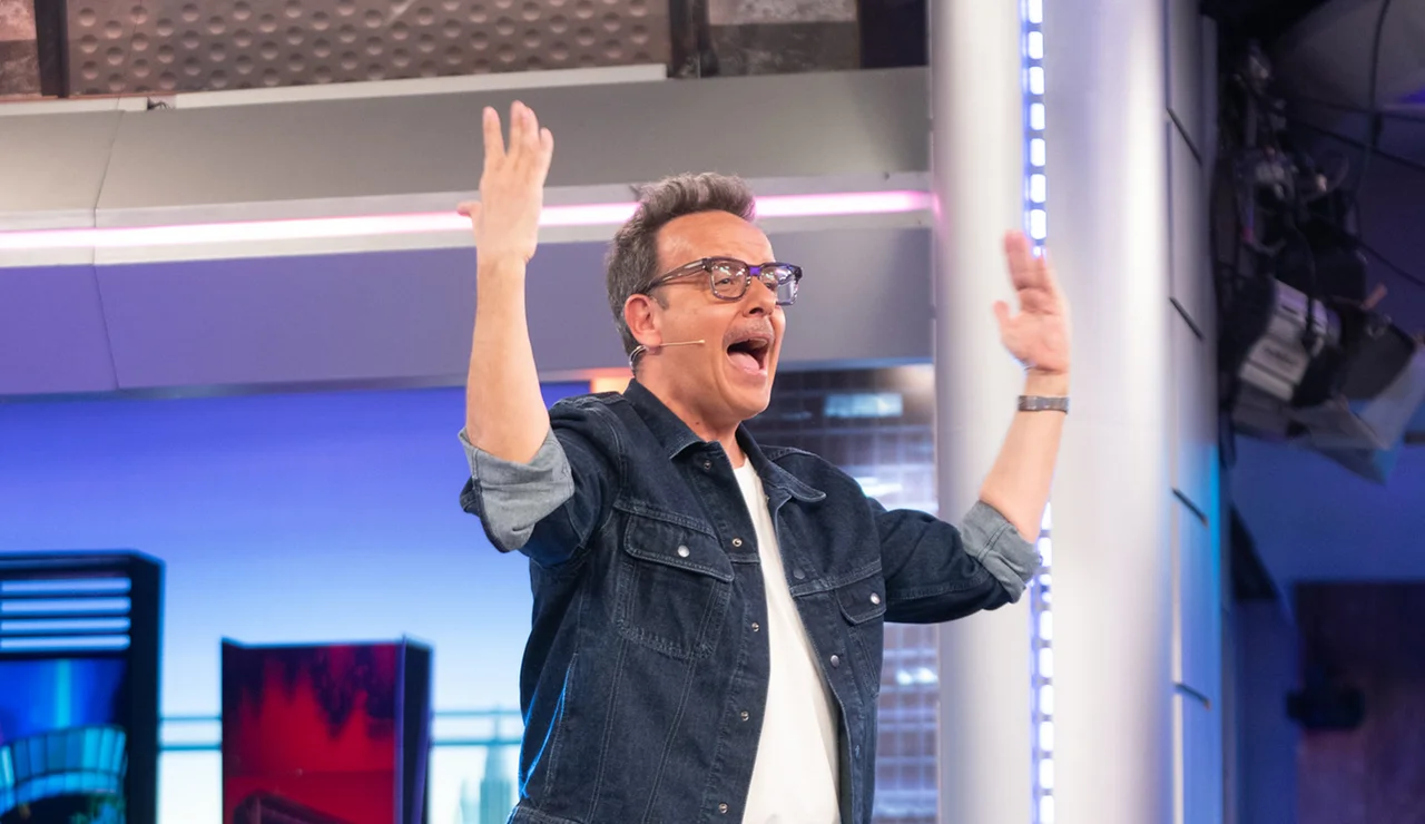 ¡Àngel Llàcer vuelve a Tu cara me suena! Así lo ha anunciado en El Hormiguero