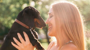 Mujer y su perro