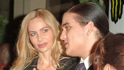 Christina Fulton y su hijo Weston Coppola Cage Christina Fulton y su hijo Weston Coppola Cage