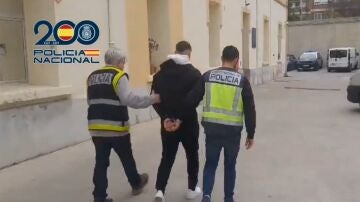 La Policía Nacional detiene a dos varones por la agresión cometida contra tres hinchas del Villarreal CF