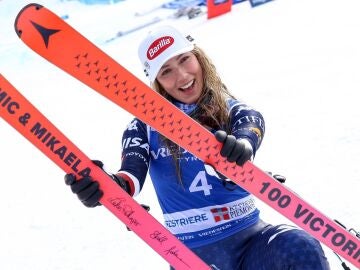 Mikaela Shiffrin hace historia en Sestriere, Italia