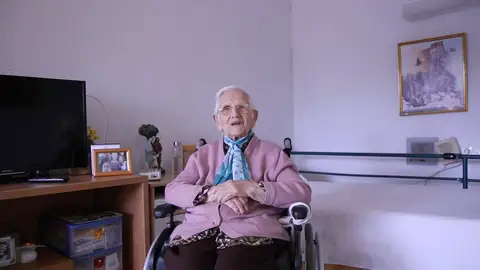 Araceli Hidalgo, primera persona en vacunarse de la COVID19 en España Antena3 Noticias