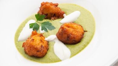 Puré de brócoli con fritos de calabaza, cremoso e impresionante, de Joseba Arguiñano