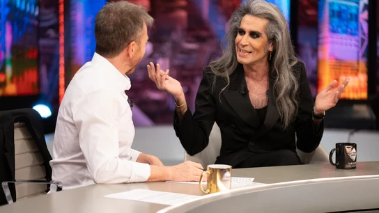 "Podría haber sido mortal": Mario Vaquerizo cuenta todo sobre su fatídica caída en pleno concierto "Podría haber sido mortal": Mario Vaquerizo cuenta todo sobre su fatídica caída en pleno concierto