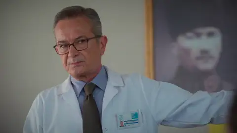 Avance de Renacer: el doctor Reha les exige la dimisión a Timur y Rengin tras ver las grabaciones Avance de Renacer: el doctor Reha les exige la dimisión a Timur y Rengin tras ver las grabaciones