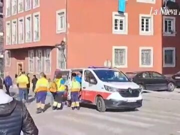 Grave explosión en un edificio en Mieres con al menos 7 heridos