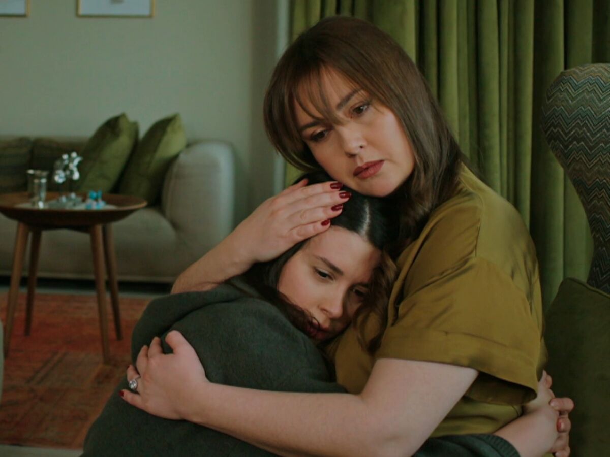 Avance de esta noche en Una nueva vida: Zerrin promete a Pelin que Ferit  será suyo, cueste lo que cueste