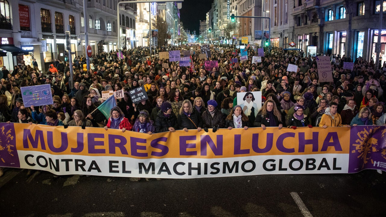 El 8M desafía el temporal: miles marchan por los derechos de las ...