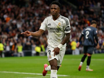 Vinicius celebra su gol ante el Rayo Vallecano