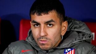 &Aacute;ngel Correa en el banquillo