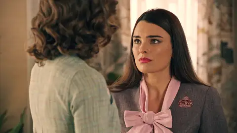 Fina, sin palabras, al ver a Marta con el vestido que se pondrá en su boda: “Vas a ser la novia más guapa del mundo” Fina, sin palabras, al ver a Marta con el vestido que se pondrá en su boda: “Vas a ser la novia más guapa del mundo”