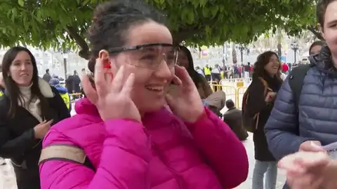 Jóvenes con TEA prueban el kit inclusivo de las Fallas El kit inclusivo que permitirá a las personas con hipersensibilidad disfrutar de la mascletá en las Fallas: "Debe servir de ejemplo"