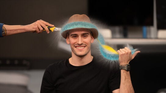 Marron consigue crear arte con el agua: "Es aut&eacute;ntica magia"