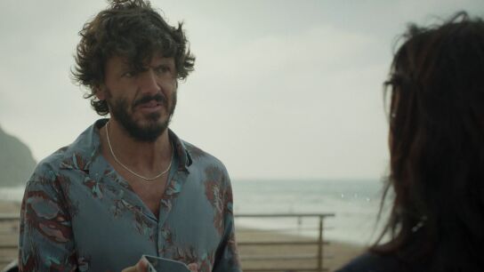 Edu pone a Gonzalo contra las cuerdas: &iexcl;Consigue hacerse con su tel&eacute;fono m&oacute;vil!