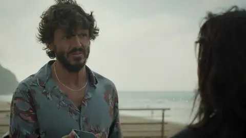 Edu pone a Gonzalo contra las cuerdas: ¡Consigue hacerse con su teléfono móvil! Edu pone a Gonzalo contra las cuerdas: ¡Consigue hacerse con su teléfono móvil!