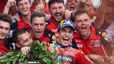 Marc Márquez celebra su victoria en el GP de Argentina Marc Márquez celebra su victoria en el GP de Argentina