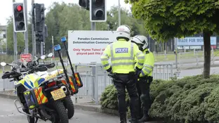 Imagen de archivo de dos agentes de la Policía en Belfast. Imagen de archivo de dos agentes de la Policía en Belfast.
