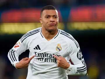 Kylian Mbappé celebra uno de sus goles ante el Villarreal en La Cerámica Kylian Mbappé celebra uno de sus goles ante el Villarreal en La Cerámica