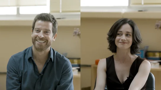 Elena Rivera y Manu Baqueiro nos explican la relación de sus personajes Elena Rivera y Manu Baqueiro nos explican la relación de sus personajes