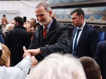 El Rey Felipe VI durante su visita a las Fallas de Torrent