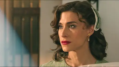 Marta, resignada, se casa con Pelayo sin poder dejar de pensar en Fina Marta, resignada, se casa con Pelayo sin poder dejar de pensar en Fina