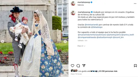 Marta Lozano de fallera junto a su familia Marta Lozano de fallera junto a su familia