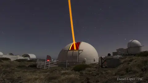Láser naranja del mayor telescopio del mundo Láser naranja del mayor telescopio del mundo