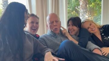 Demi Moore y Bruce Willis con sus hijas Rumer, Scout y Tallulah Willis