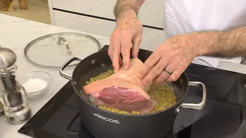 Añade también el codillo Añade también el codillo