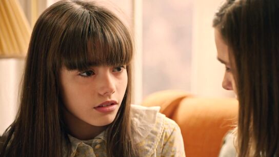 Marta y Bego&ntilde;a le cuentan a Julia que Jes&uacute;s ha muerto: &ldquo;Tu padre ya no est&aacute;&rdquo;