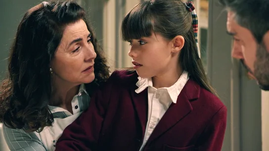 Avance del próximo capítulo de Sueños de libertad: Julia descubrirá cómo murió Jesús mientras la policía investiga a toda la familia Avance del próximo capítulo de Sueños de libertad: Julia descubrirá cómo murió Jesús mientras la policía investiga a toda la familia