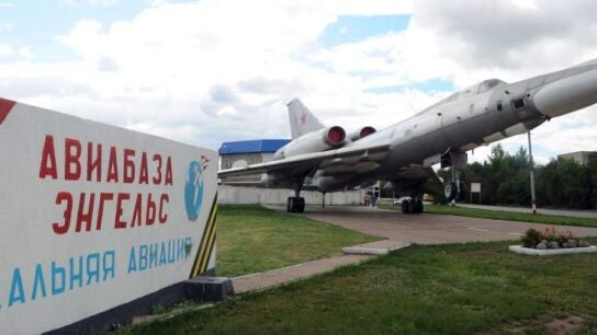 Base a&eacute;rea de Engels, en Rusia
